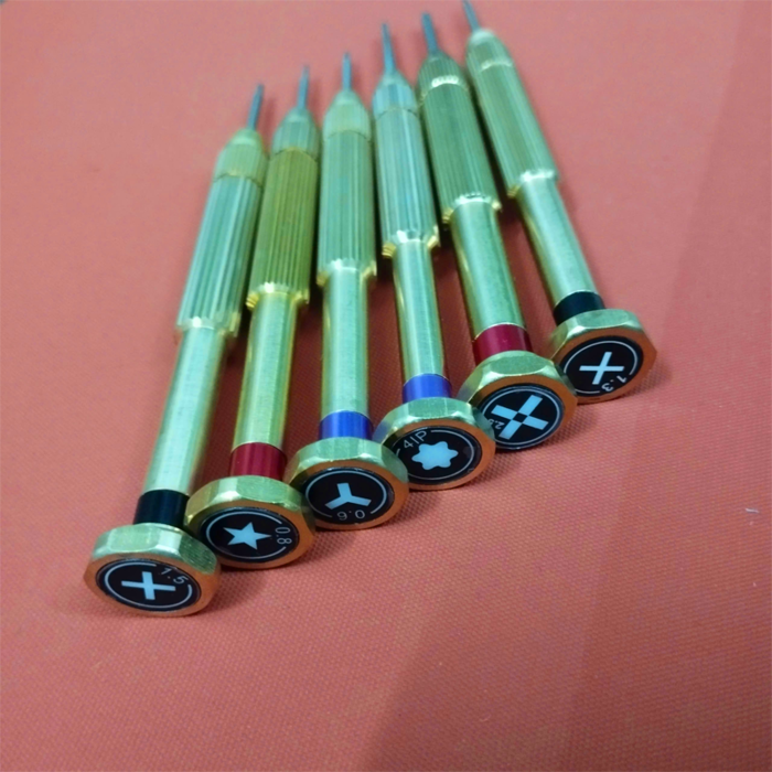 Tô vít đồng RUIQI cán màu (loại rẻ)